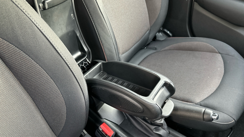 MINI Hatchback 1.5 Cooper Classic Premium 5dr Petrol Hatchback